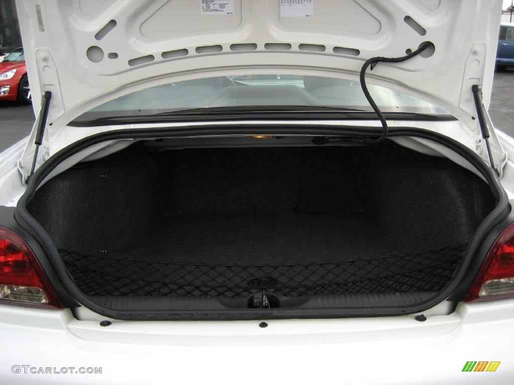 2000 Intrigue GLS - Arctic White / Dark Gray photo #12