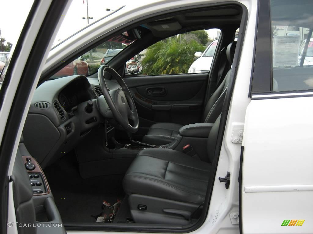 2000 Intrigue GLS - Arctic White / Dark Gray photo #13