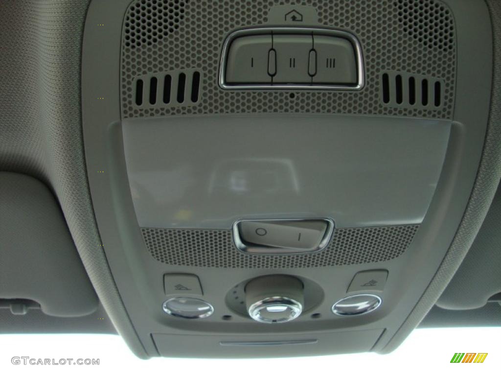 2011 Audi A4 2.0T quattro Sedan Controls Photo #39030355