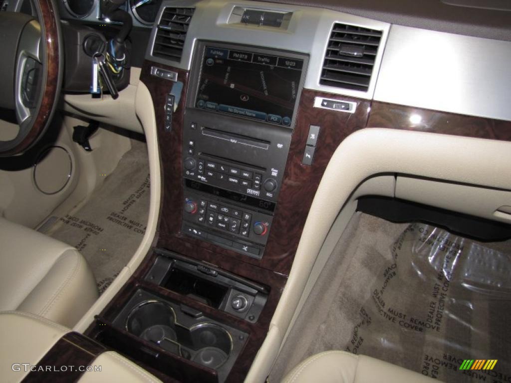 2009 Cadillac Escalade ESV Controls Photo #39030891