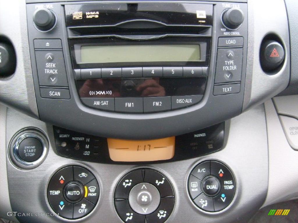 2010 Toyota RAV4 Limited V6 4WD Controls Photo #39031055
