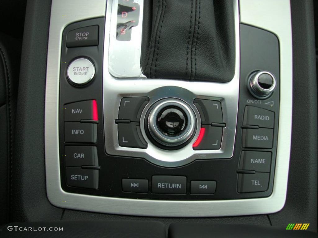 2011 Audi Q7 3.0 TDI quattro Controls Photo #39031911