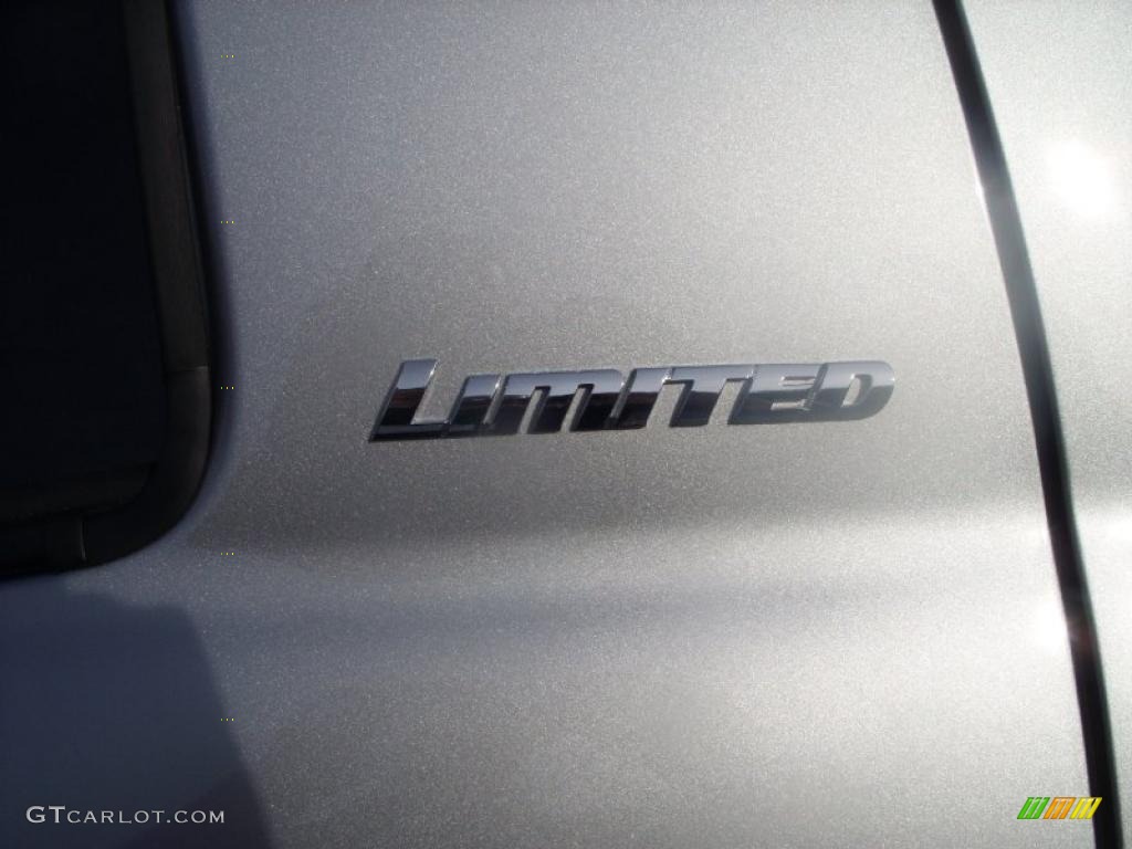 2011 Tundra Limited Double Cab 4x4 - Silver Sky Metallic / Graphite Gray photo #22