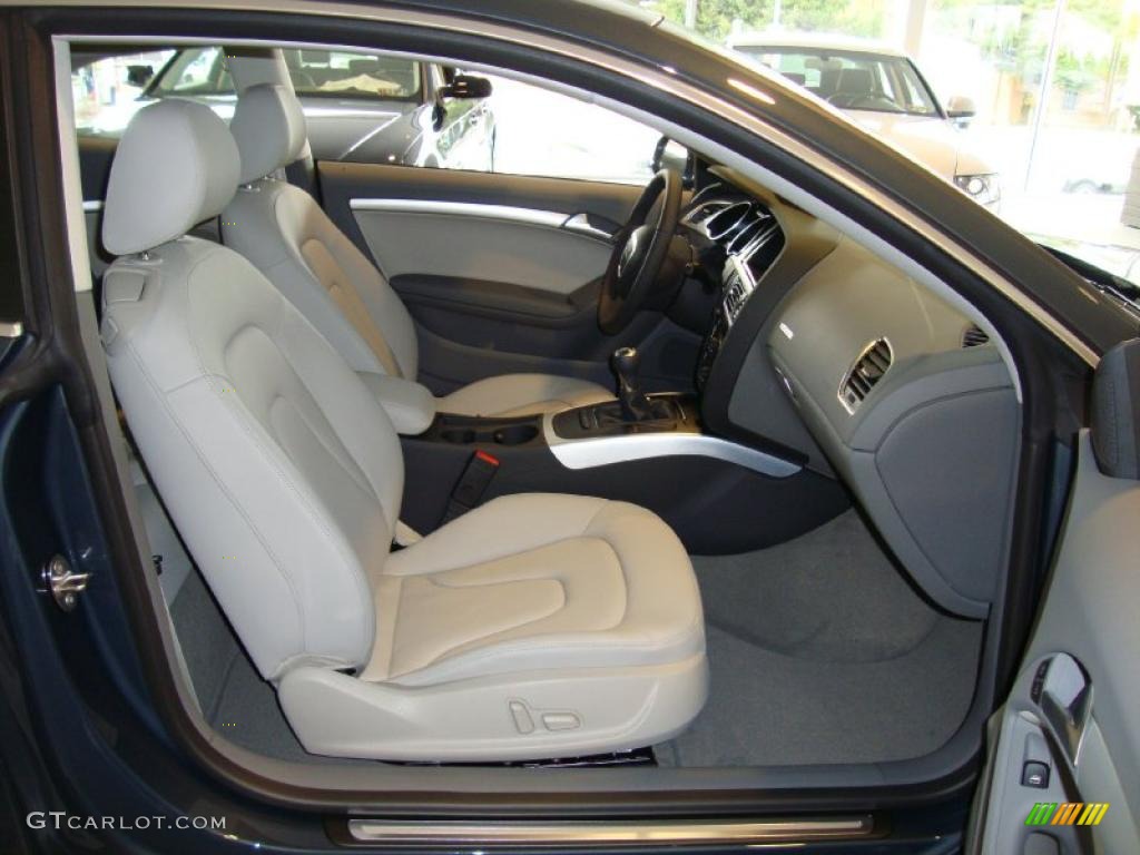Light Grey Interior 2011 Audi A5 2.0T quattro Coupe Photo #39034163