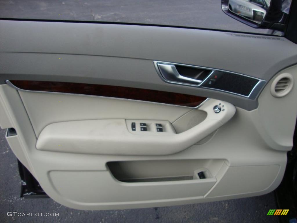 2011 Audi A6 3.0T quattro Sedan Light Gray Door Panel Photo #39036295