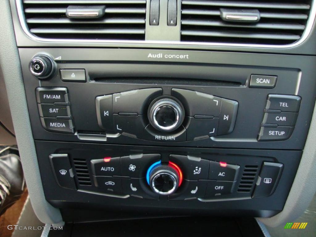 2011 Audi A4 2.0T quattro Sedan Controls Photo #39037919