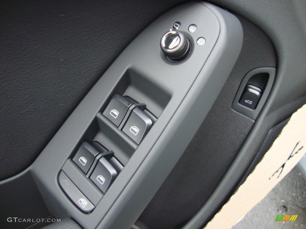 2011 Audi A4 2.0T quattro Avant Controls Photo #39038239