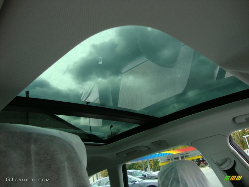 2011 Audi A4 2.0T quattro Avant Sunroof Photo #39038303