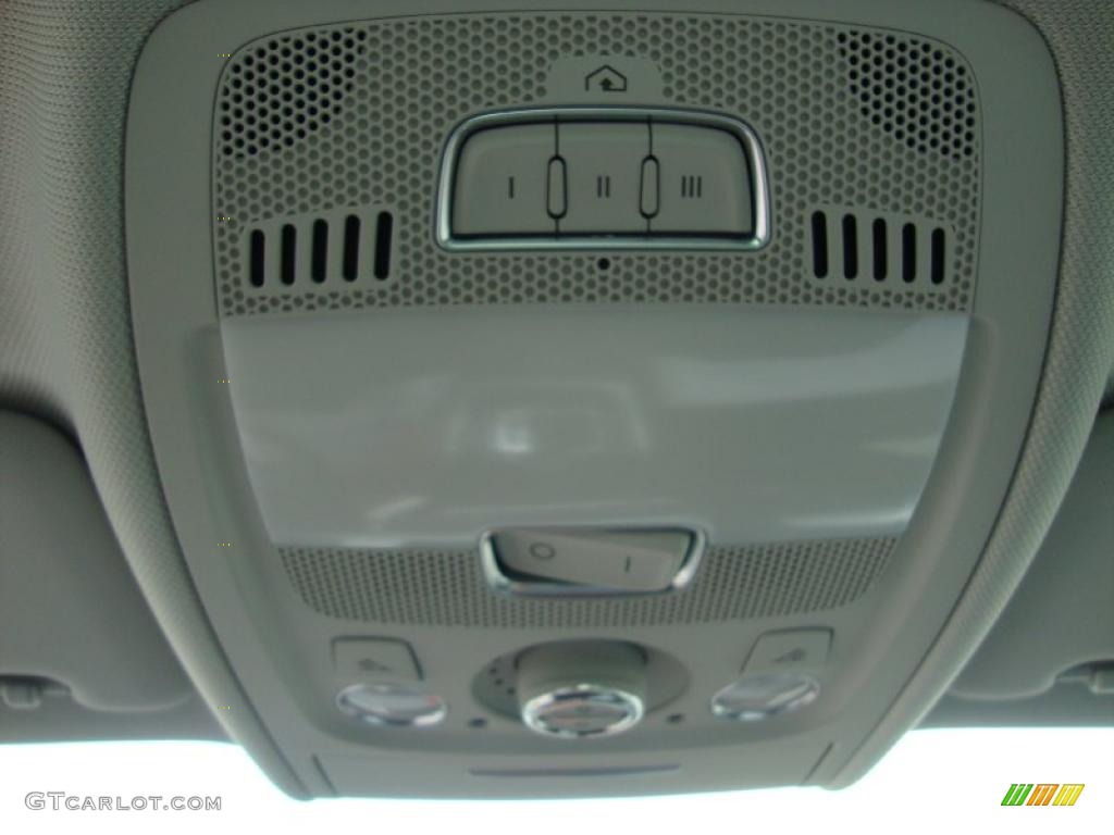 2011 Audi A4 2.0T quattro Avant Controls Photo #39038515