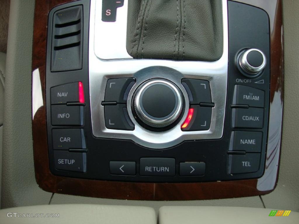 2009 Audi Q7 3.6 quattro Controls Photo #39039183