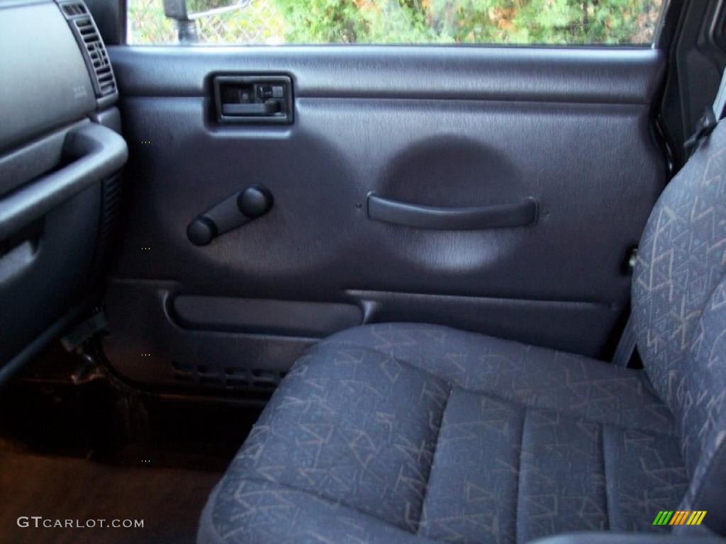 Agate Black Interior 2002 Jeep Wrangler SE 4x4 Photo #39043337