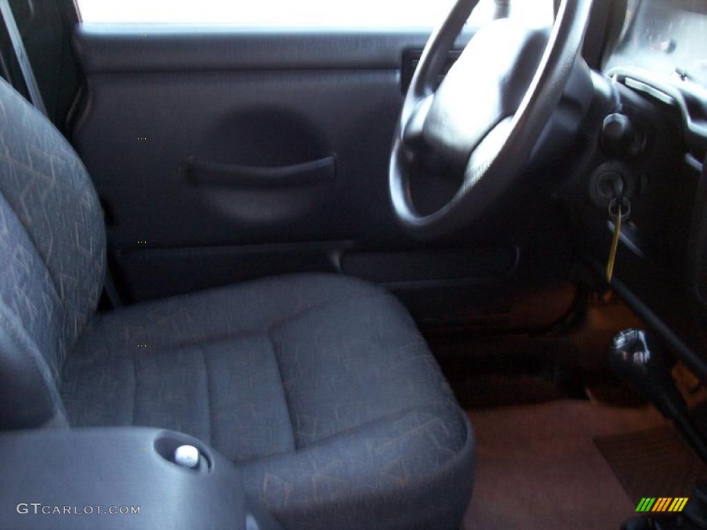 2002 Wrangler SE 4x4 - Black / Agate Black photo #41