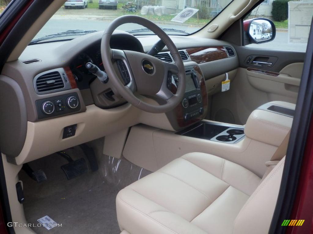 Light Cashmere/Dark Cashmere Interior 2011 Chevrolet Suburban 2500 LT 4x4 Photo #39043579