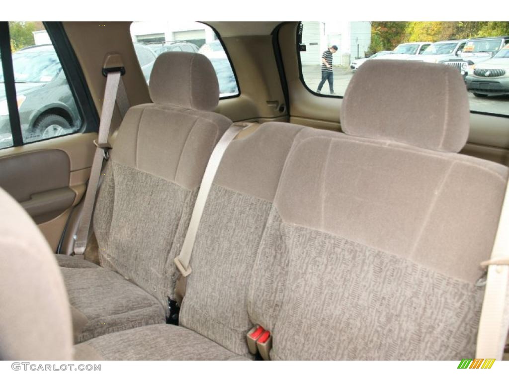 Medium Oak Interior 2003 Chevrolet TrailBlazer LS 4x4 Photo #39045128