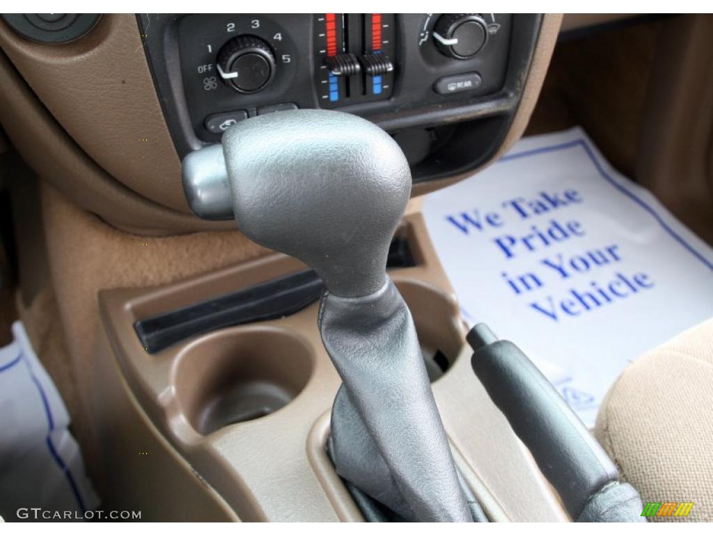 2003 Chevrolet TrailBlazer LS 4x4 Transmission Photos