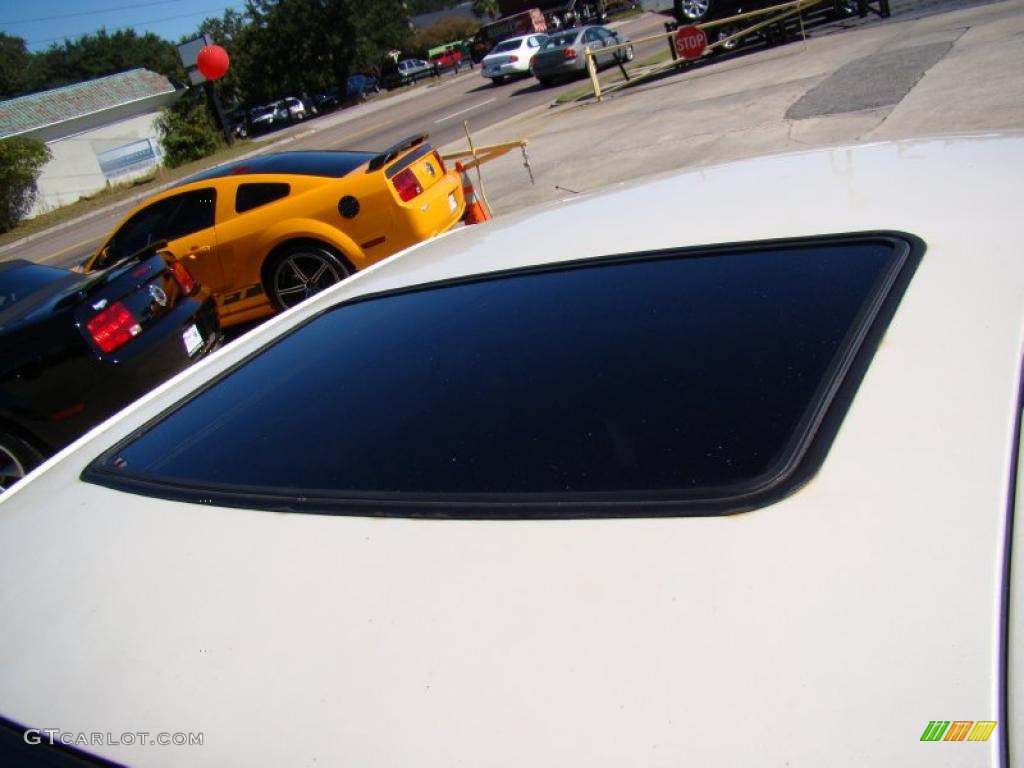 2003 Cadillac CTS Sedan Sunroof Photos