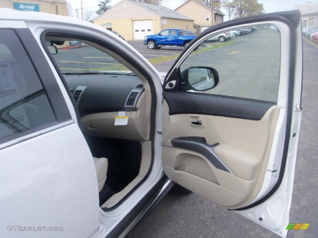2011 Mitsubishi Outlander GT AWD Beige Door Panel Photo #39047164