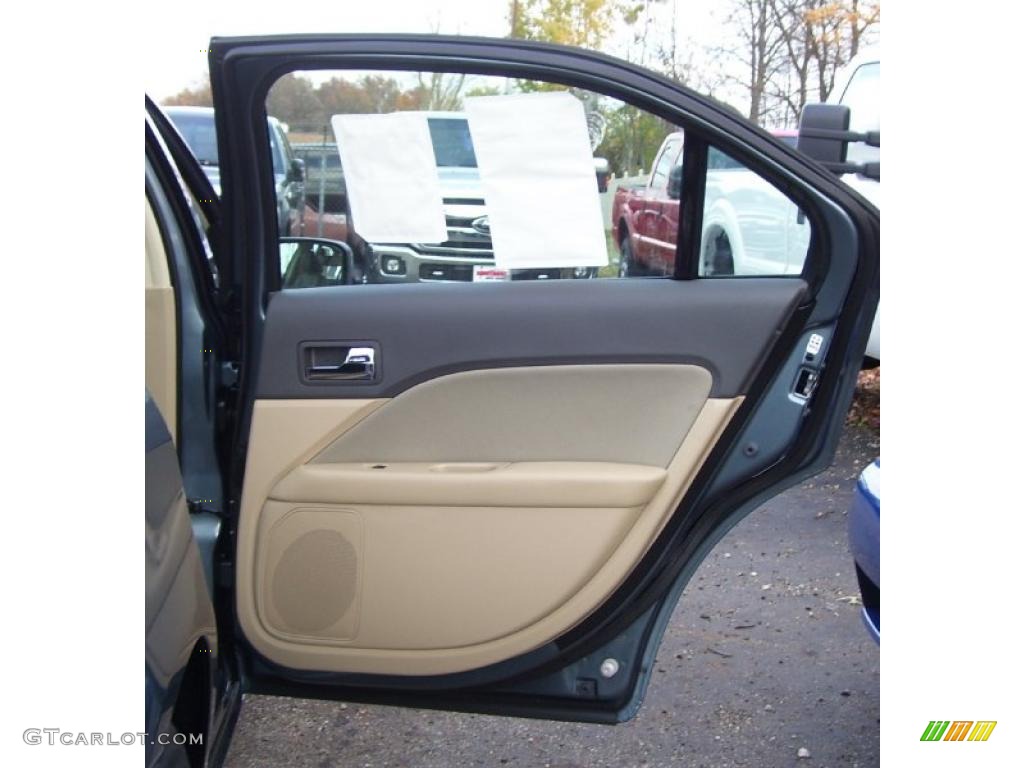 2011 Ford Fusion SE Camel Door Panel Photo #39050156