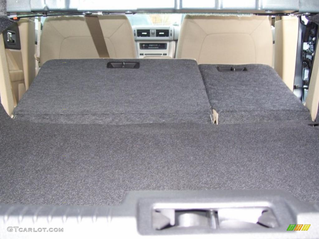 2011 Ford Fusion SE Trunk Photo #39050252