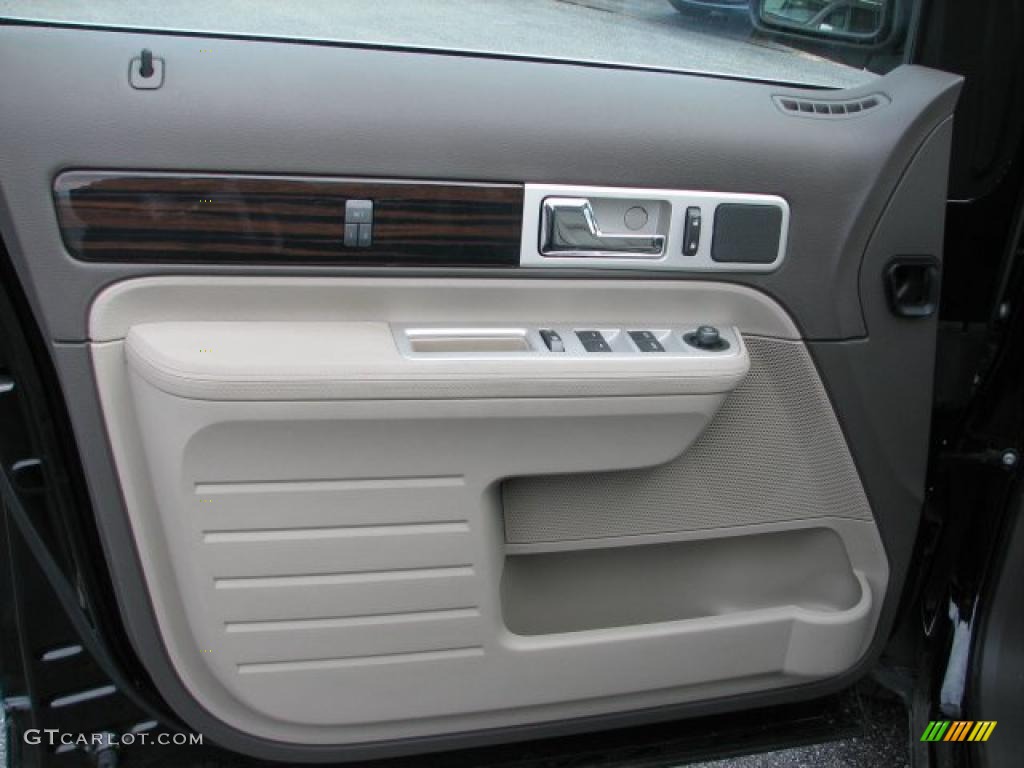 2008 Lincoln MKX AWD Medium Light Stone Door Panel Photo #39051988
