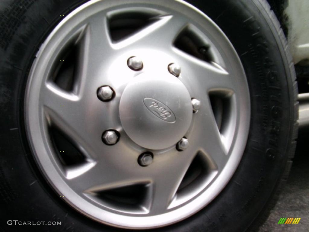 2010 Ford E Series Van E250 XL Commericial Wheel Photos
