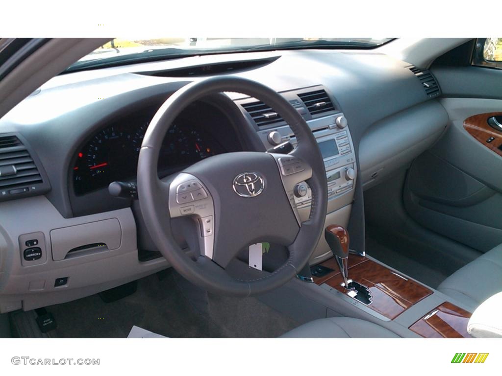 Ash Gray Interior 2010 Toyota Camry LE Photo #39052976