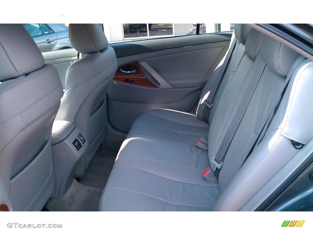 Ash Gray Interior 2010 Toyota Camry LE Photo #39053092