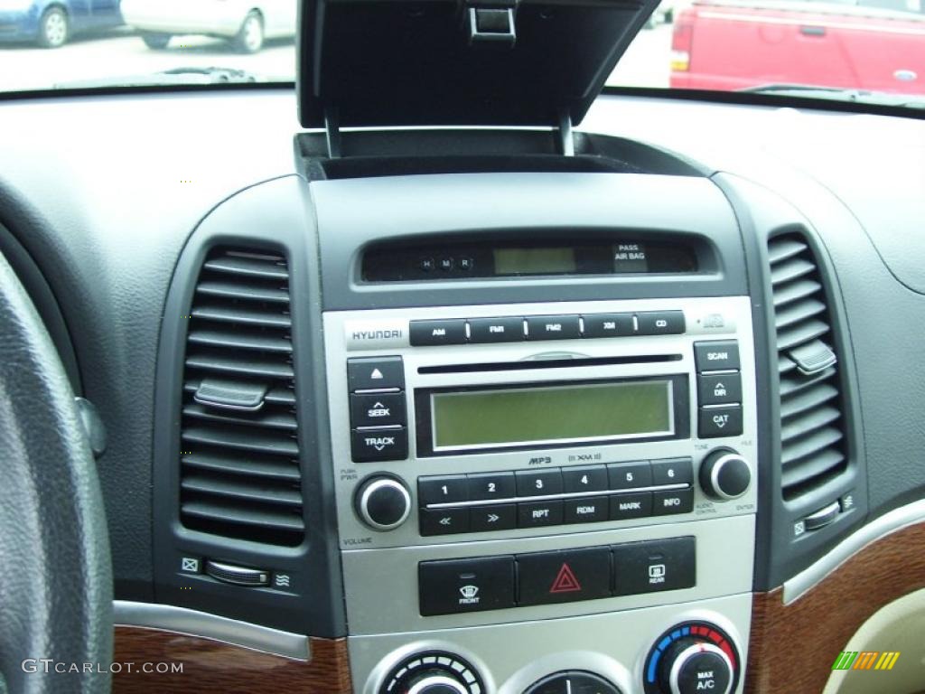 2007 Hyundai Santa Fe GLS Controls Photo #39054284