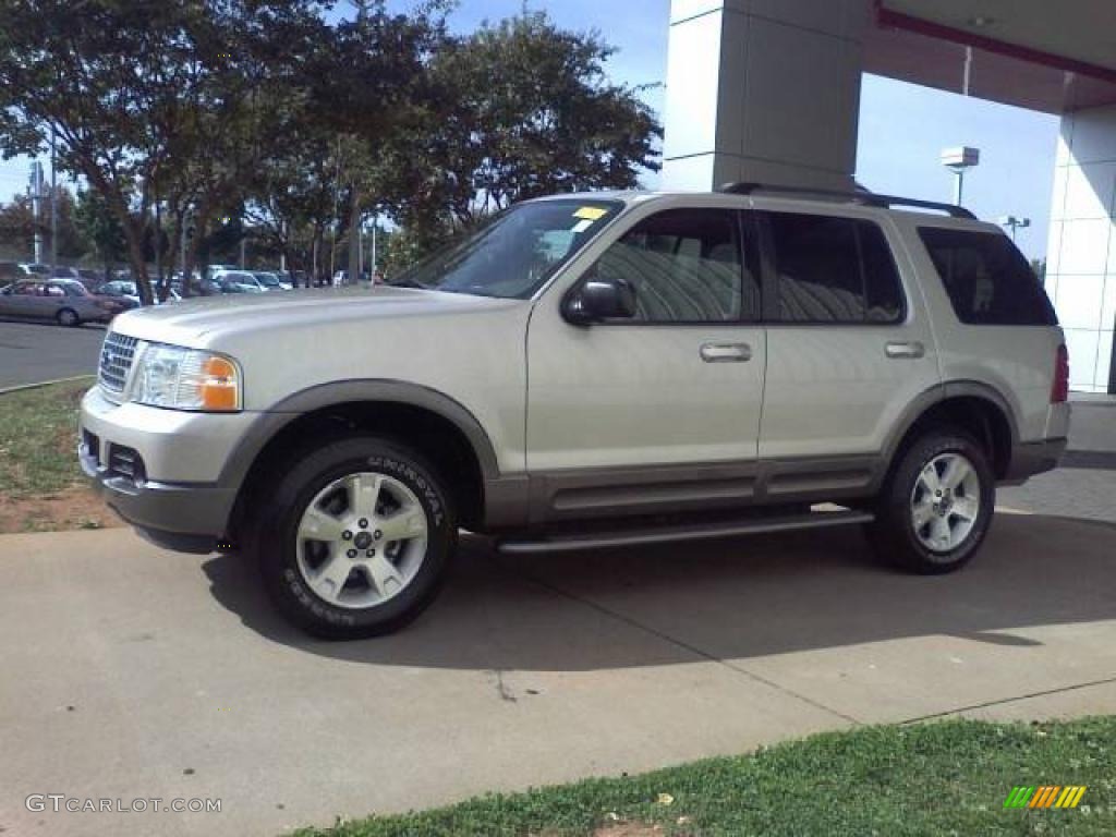 2003 Explorer XLT - Silver Birch Metallic / Midnight Gray photo #18