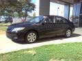 Black - Camry  Photo No. 18