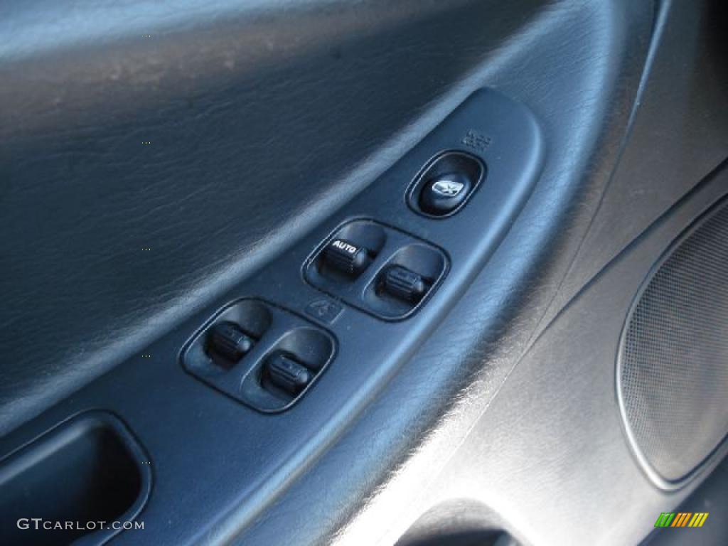 2004 Chrysler Sebring Touring Platinum Series Sedan Controls Photo #39055728