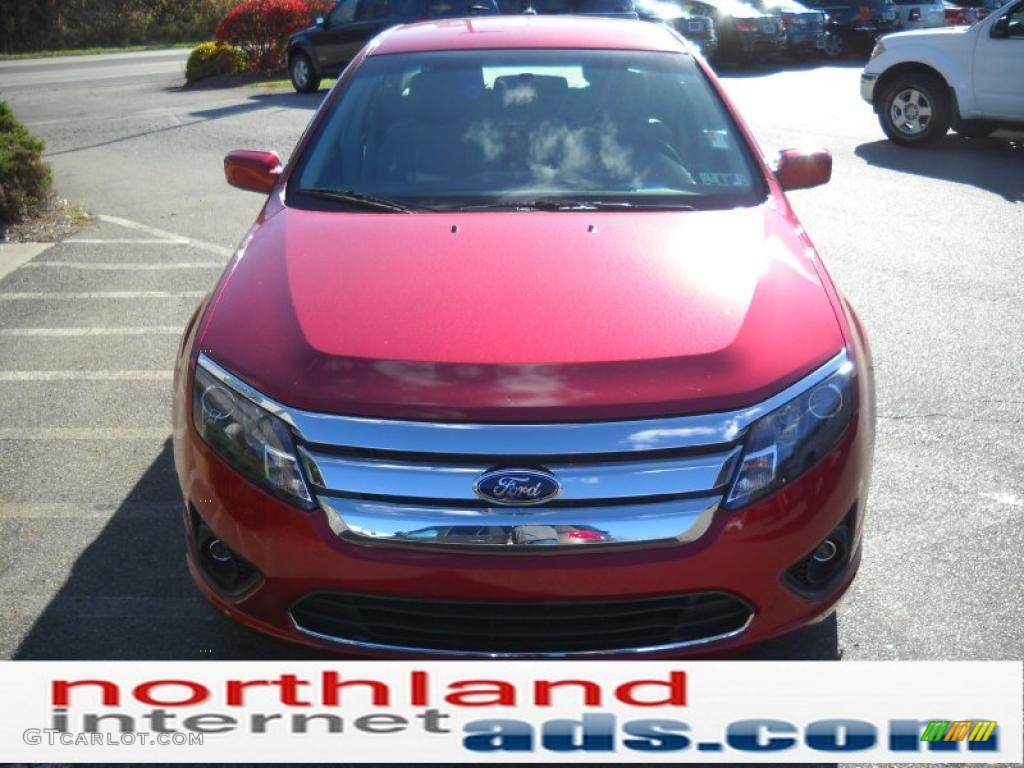 2011 Fusion SE - Red Candy Metallic / Camel photo #3