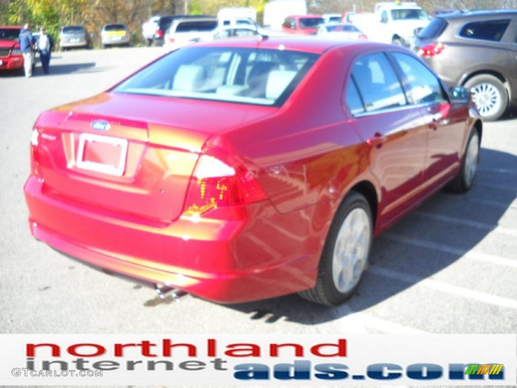 2011 Fusion SE - Red Candy Metallic / Camel photo #6