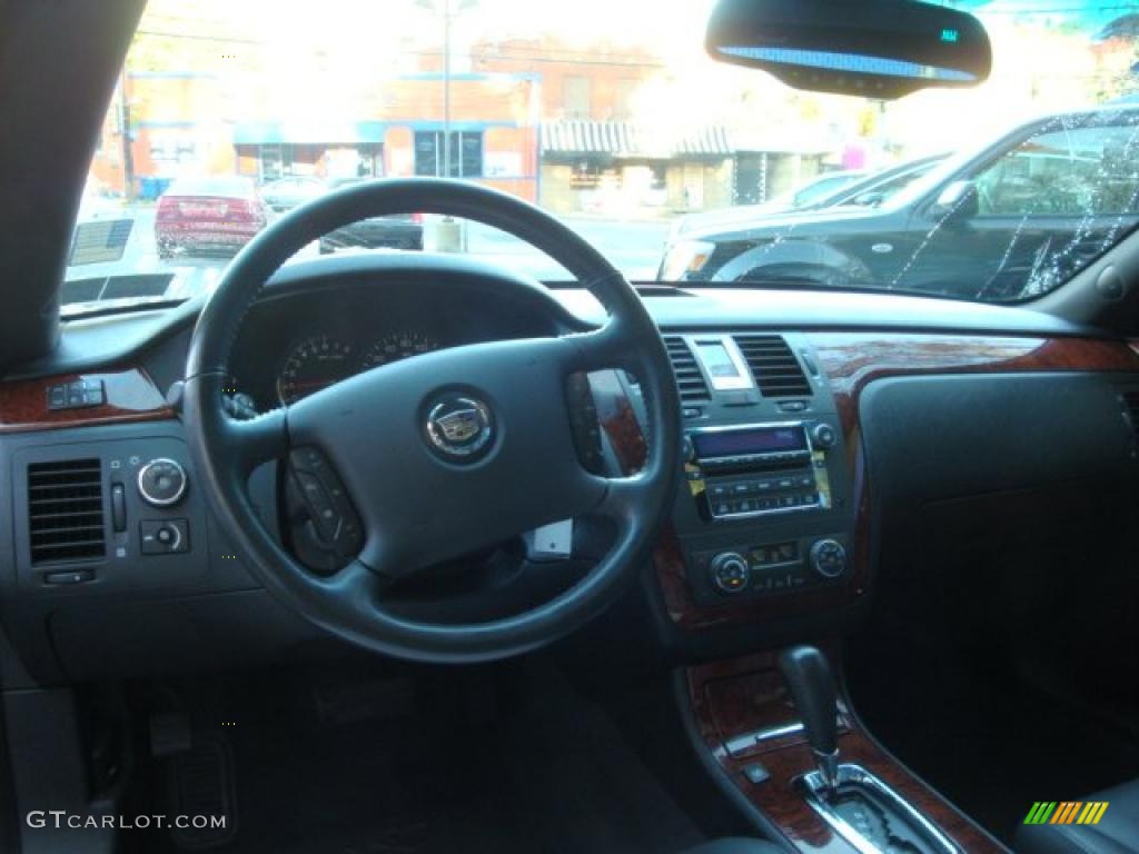 2007 Cadillac DTS Sedan Ebony Dashboard Photo #39057724