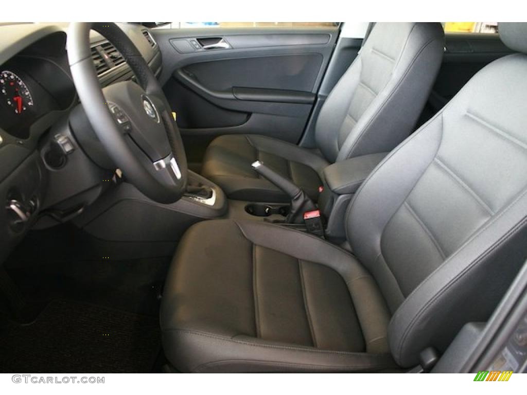 Titan Black Interior 2011 Volkswagen Jetta SE Sedan Photo #39057888