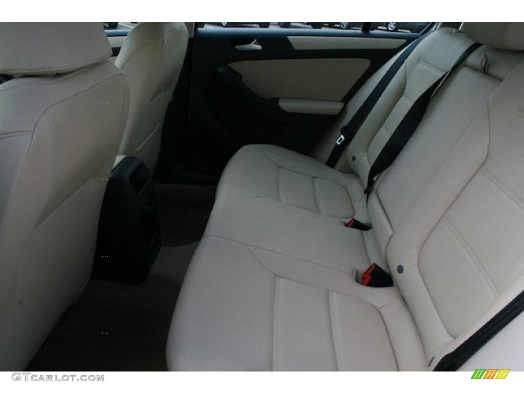 Cornsilk Beige Interior 2011 Volkswagen Jetta SE Sedan Photo #39058132