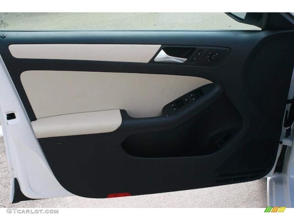2011 Volkswagen Jetta SE Sedan Cornsilk Beige Door Panel Photo #39058204