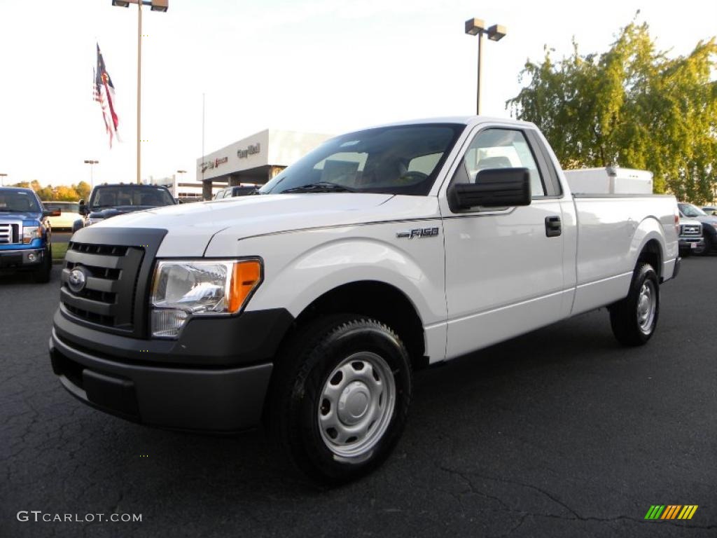 Oxford White 2010 Ford F150 XL Regular Cab Exterior Photo #39061331