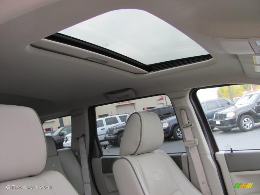 2008 Jeep Grand Cherokee Overland 4x4 Sunroof Photos