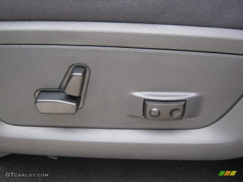 2010 Dodge Ram 2500 Big Horn Edition Mega Cab 4x4 Controls Photo #39063203