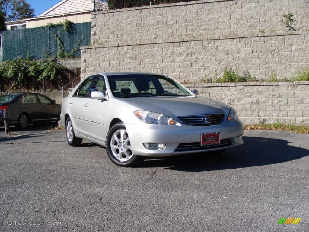 2006 Camry XLE V6 - Lunar Mist Metallic / Stone Gray photo #1