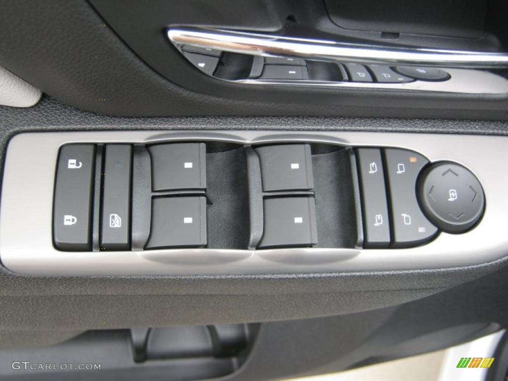 2011 GMC Sierra 1500 SLT All Terrain Crew Cab 4x4 Controls Photo #39064839