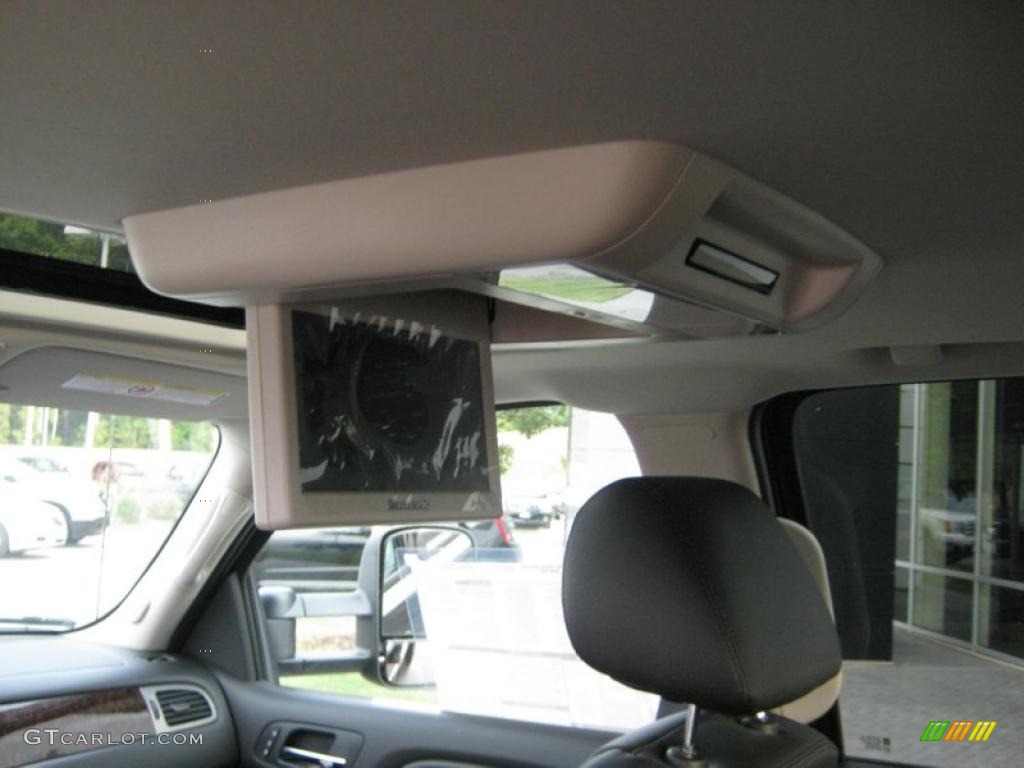 2011 GMC Sierra 2500HD Denali Crew Cab 4x4 Controls Photo #39065323