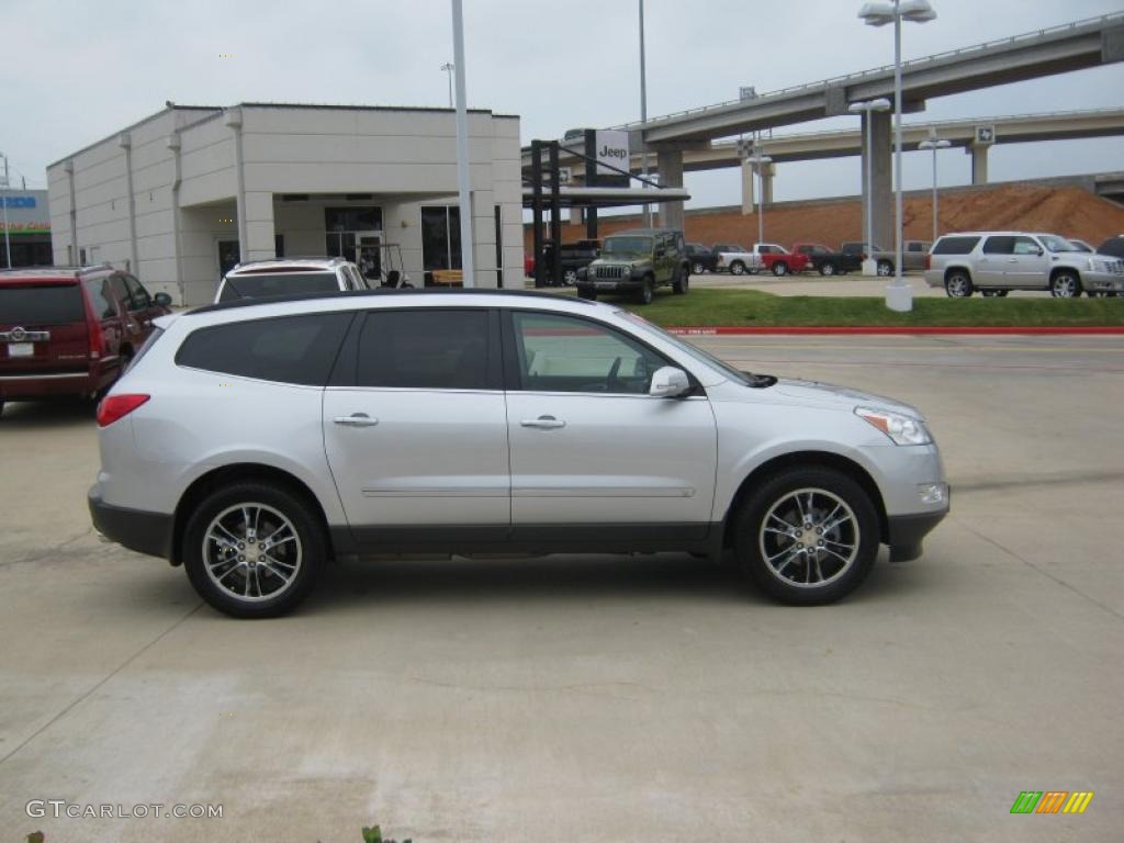 2009 Traverse LTZ - Silver Ice Metallic / Light Gray/Ebony photo #6