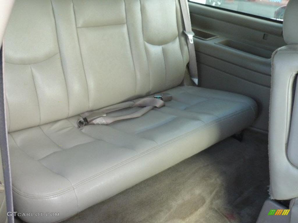 Neutral/Shale Interior 2004 GMC Yukon XL 1500 SLT 4x4 Photo #39068415