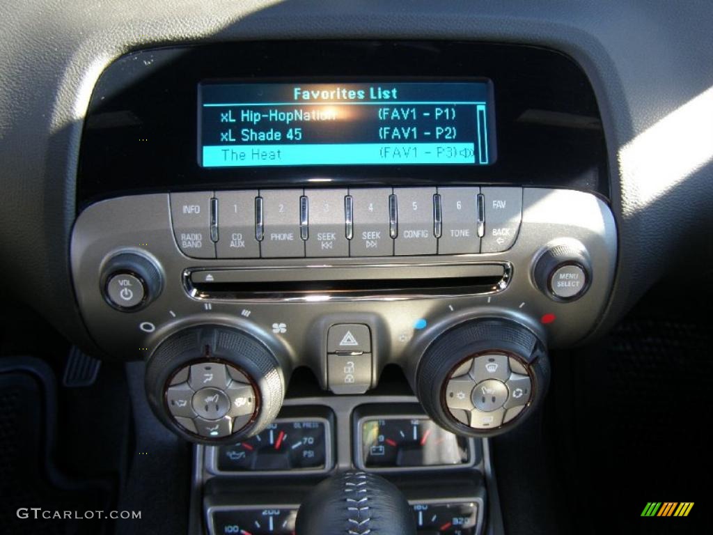 2011 Chevrolet Camaro SS/RS Coupe Controls Photo #39069735