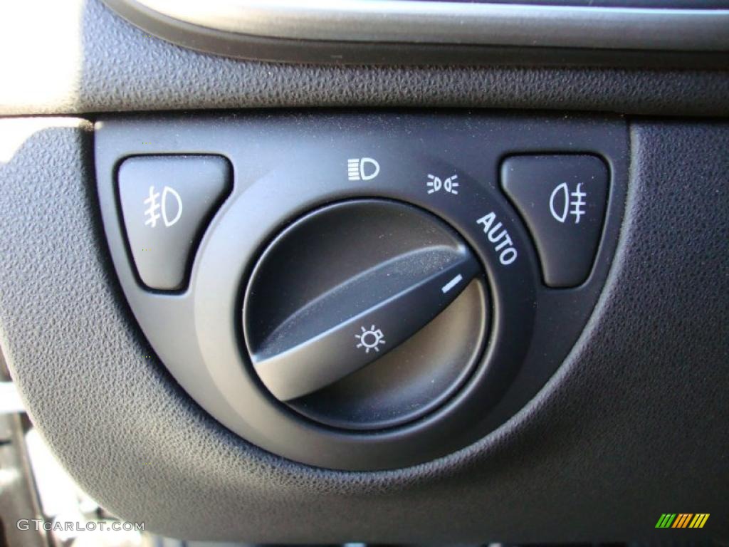 2008 Saab 9-3 Aero Convertible Controls Photo #39070591