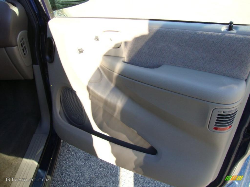 2001 Grand Caravan Sport - Patriot Blue Pearlcoat / Sandstone photo #19