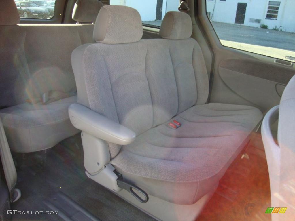 2001 Grand Caravan Sport - Patriot Blue Pearlcoat / Sandstone photo #20
