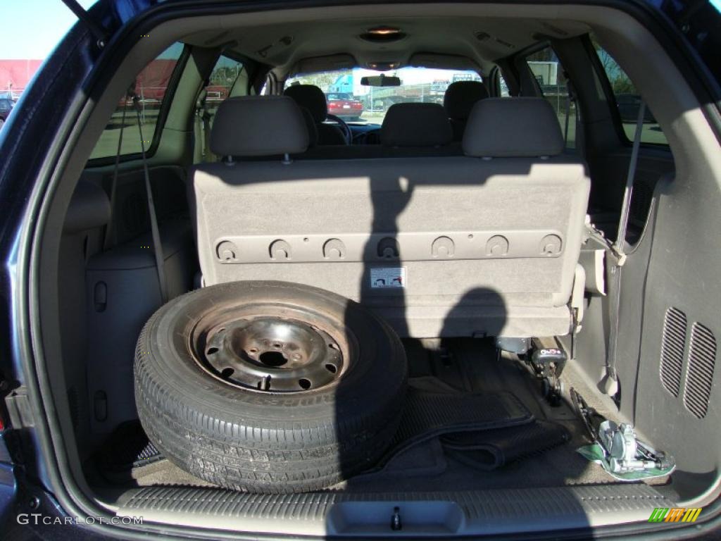 2001 Grand Caravan Sport - Patriot Blue Pearlcoat / Sandstone photo #24